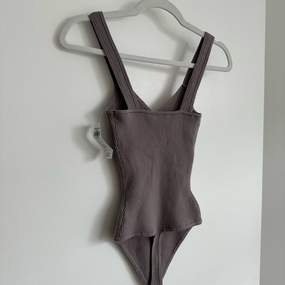 Abercrombie & Fitch Ribbed Thong Bodysuit Size XS Extra Small (NWT) - Picture 6 of 6